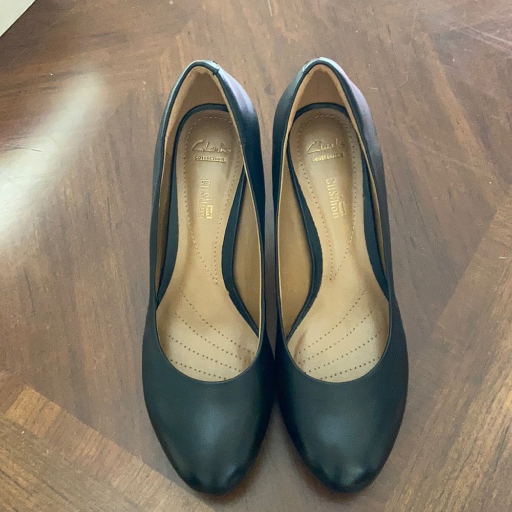 Clark, Brier black leather pump, size 7.5M, excellent condition, never worn.